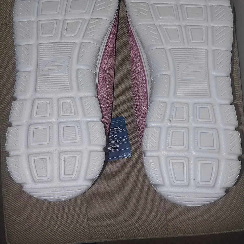 Skechers Women's Light Pink Sneakers - Picture 3 of 4
